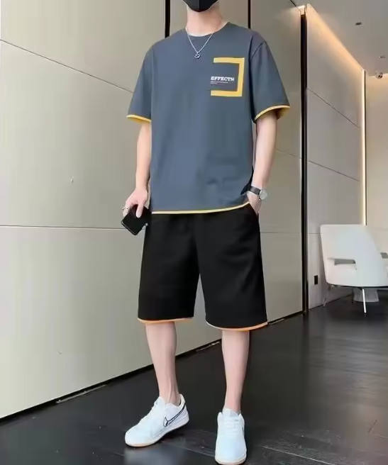 Men's Summer Loose Fit Casual Two Piece Suit Stylish Short Sleeve T-shirts and Sports Pants Fashionable Chinese Made Clothing Set