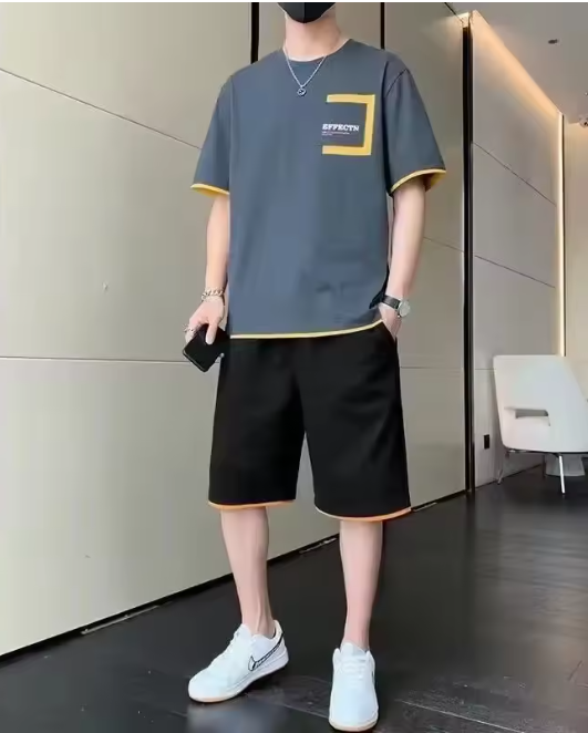 Men's Summer Loose Fit Casual Two Piece Suit Stylish Short Sleeve T-shirts and Sports Pants Fashionable Chinese Made Clothing Set